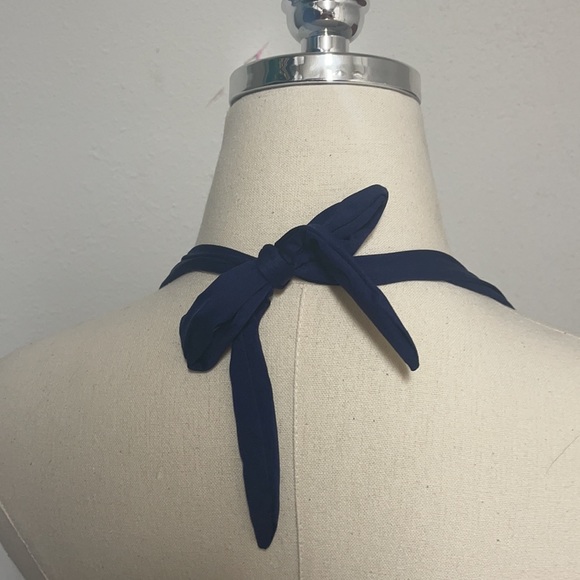 TARGET/MOSSIMO NWT SIZE S NAVY FLORAL CROCHET PLUNGE V-NECK ONE-PIECE SWIMSUIT - Picture 5 of 11